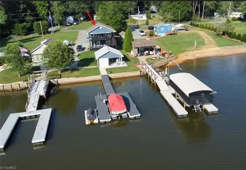 384 Lake Shore Ave, Lexington, NC 27292