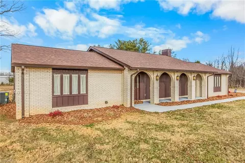 1608 Asbury Church Rd, Hamptonville, NC 27020