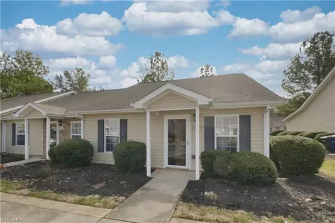 3350 Hyde Place Cir, Winston Salem, NC 27103