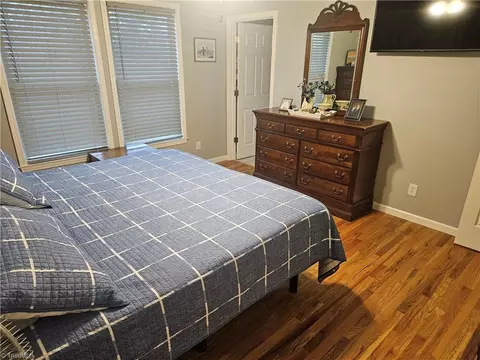Bedroom - 925 Mountainview Rd, King, NC 27021 photo 3 of 5