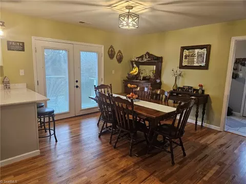 Dining - 925 Mountainview Rd, King, NC 27021 photo 2 of 2