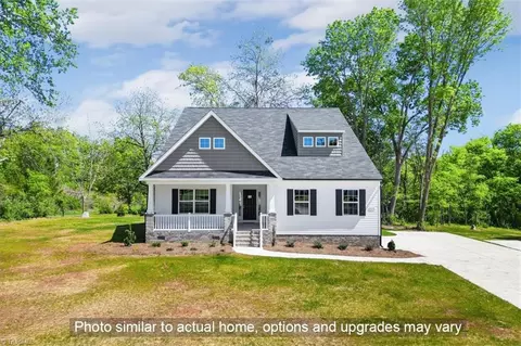5112 Logos Dr #16, Stokesdale, NC 27357