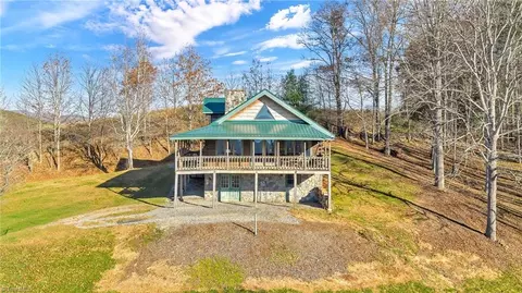 575 New River Cemetery Rd, Grassy Creek, NC 28631