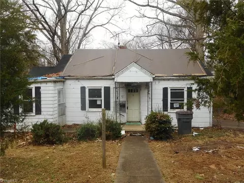 704 Roach St, Reidsville, NC 27320