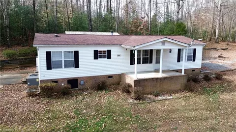 196 Guilford Rd, Harmony, NC 28634