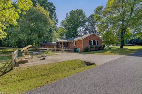 208 Mountain View Rd, King, NC 27021 photo 31