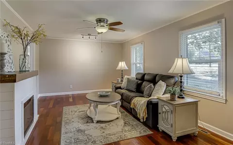 208 Mountain View Rd, King, NC 27021 photo 3
