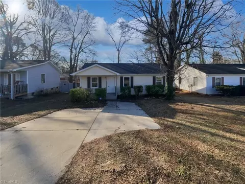 625 Garrett St, Greensboro, NC 27406