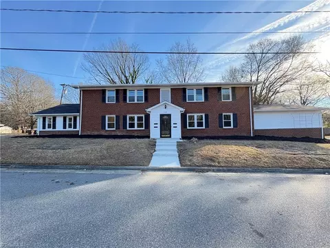 1406 Ohenry Blvd, Greensboro, NC 27405