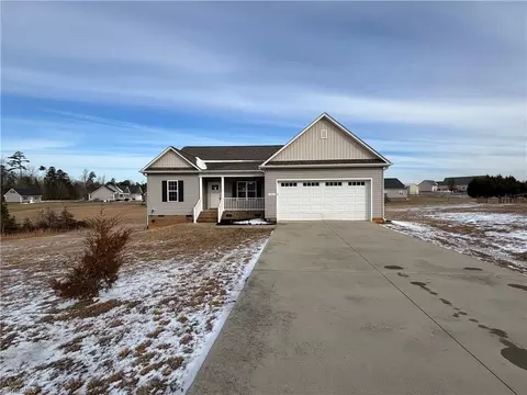 7001 Kiley Ct, Liberty, NC 27298