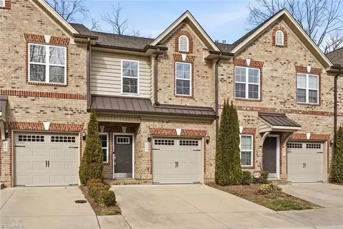 882 Silver Leaf Dr, Winston Salem, NC 27103