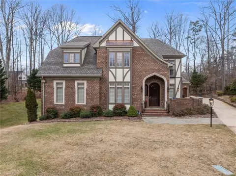 5 Postbridge Ct, Greensboro, NC 27407