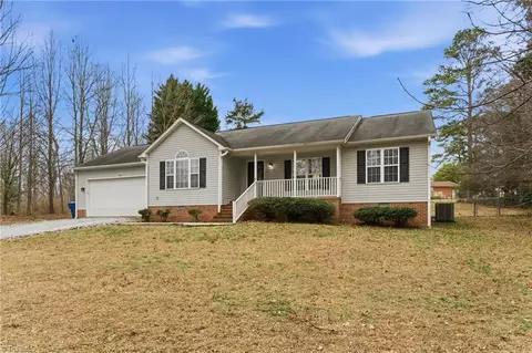 6404 Brookline Dr, Pleasant Garden, NC 27313