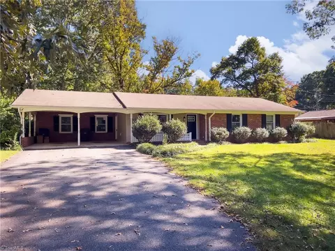 3015 Wonderwood Dr, Winston Salem, NC 27103