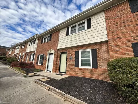 207 Northpoint Ave #H, High Point, NC 27262
