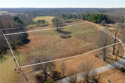 5 Earl Trl, Julian, NC 27283
