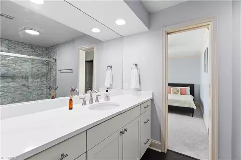 Bath - 4200 Lupton Ct, High Point, NC 27262 photo 6 of 8