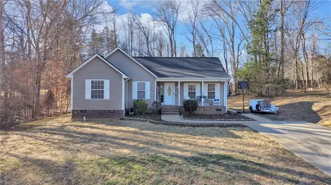 2360 Regency Dr, Randleman, NC 27317