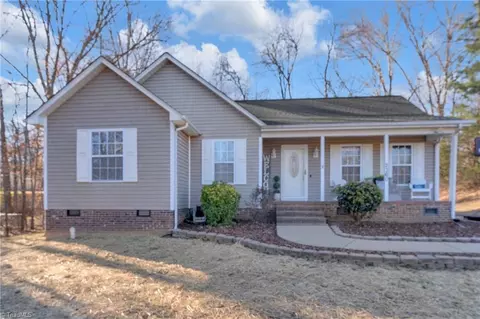 Exterior - 2360 Regency Dr, Randleman, NC 27317 photo 2 of 4