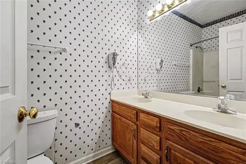 Bath - 616 Nova Ave, High Point, NC 27265 photo 3 of 3