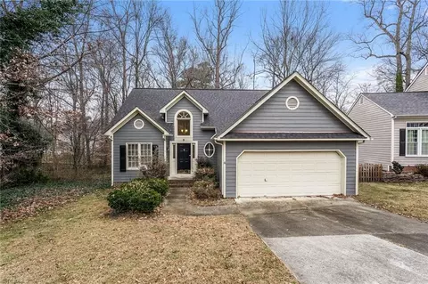 3 Archer Glen Ct, Greensboro, NC 27407