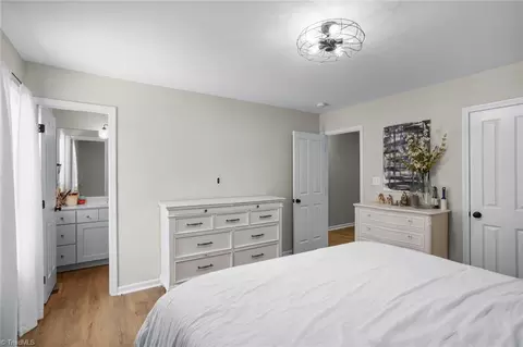 Bedroom - 5042 Jordan Valley Rd, Trinity, NC 27370 photo 3 of 7