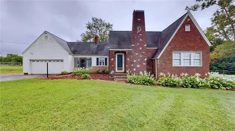 844 Bethany Church Rd, Winston Salem, NC 27107