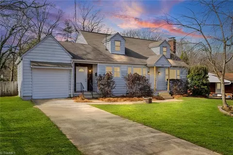 2850 Konnoak Dr, Winston Salem, NC 27127