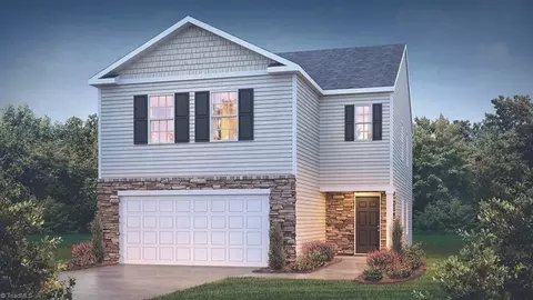 109 Beechwood Cir, Thomasville, NC 27360