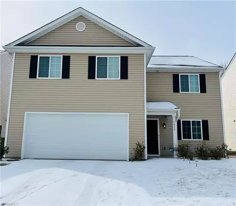 5026 Apsley Dr, Mcleansville, NC 27301
