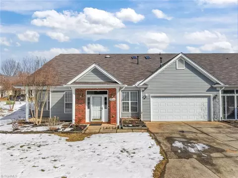 1004 Gretchen Ln #A, Greensboro, NC 27410