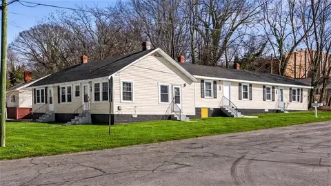 613 Sprinkle St, Reidsville, NC 27320