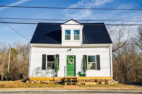 11794 Academy St, Milton, NC 27305