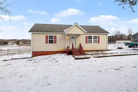 129 Howardtown Cir, Mocksville, NC 27028