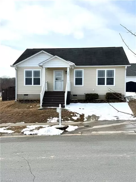 492 Troy Lndg, Winston Salem, NC 27107