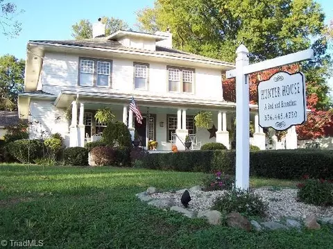 216 Hunter St W, Madison, NC 27025