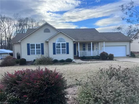 3523 Old Mountain Rd, Trinity, NC 27370