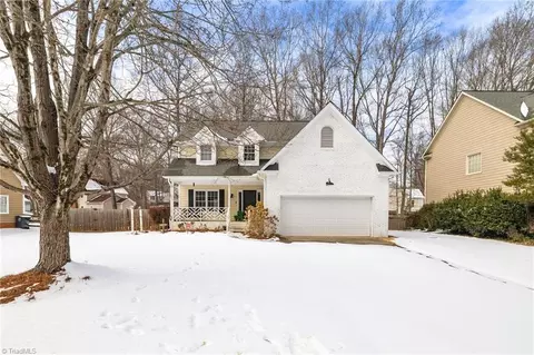 2602 Regents Park Ln, Greensboro, NC 27455