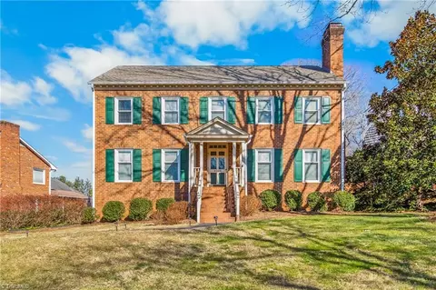 4008 Fairwind Dr, Winston Salem, NC 27106