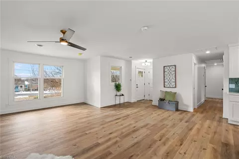 Living - 3856 Azalea Ln, Trinity, NC 27370 photo 4 of 4