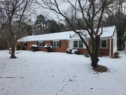 4328 Stokesdale Ave, Winston Salem, NC 27101