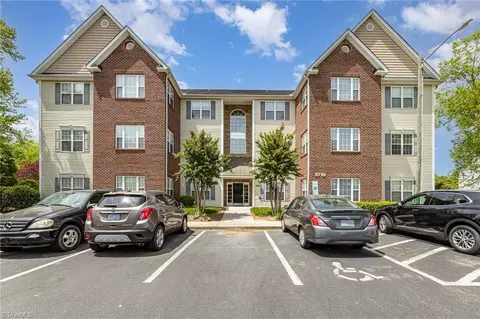 3710 Spanish Peak Dr #2D, High Point, NC 27265