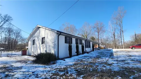 343 Pervie Bolick St, Eden, NC 27288