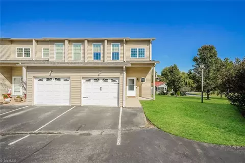 307 Skiles Hts #I, Thomasville, NC 27360