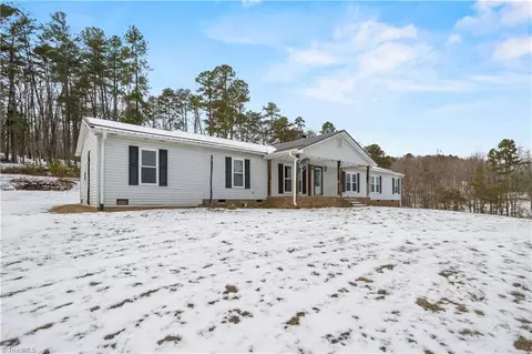 4855 Talley Rd, Walkertown, NC 27051