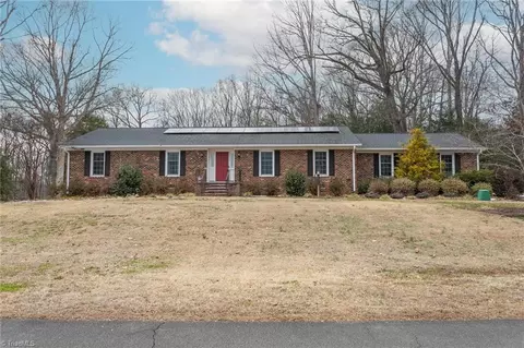 825 Whispering Wind Rd, Burlington, NC 27217