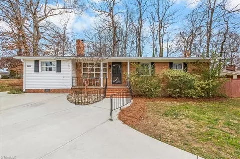 2411 Wooding Pl, Greensboro, NC 27407