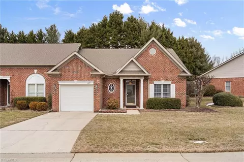 637 Sonoma Ln, High Point, NC 27265