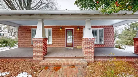 106 Brinkley Pl, High Point, NC 27265