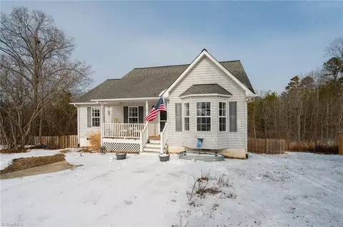 105 Cloverfield Ct, Winston Salem, NC 27127